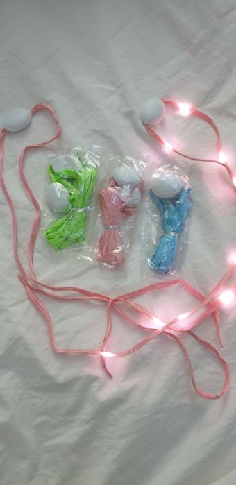 Vand sireturi cu lumini ideale pentru copii/adulti!!!