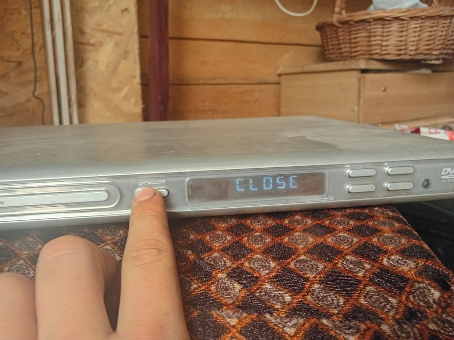 Se vinde dvd player în stare foarte bună