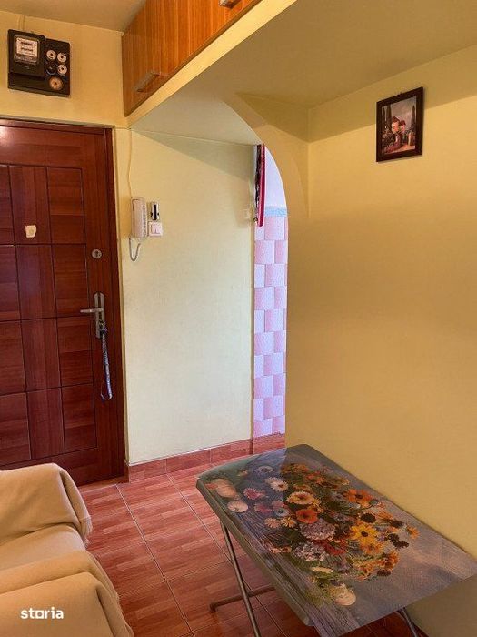 Apartament 2 camere ,zona Nord -Intrarea Polux
