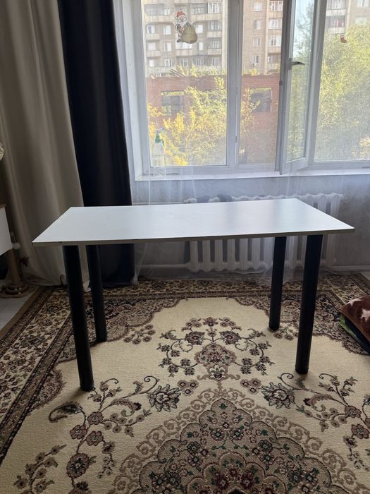 Продам кухонный стол