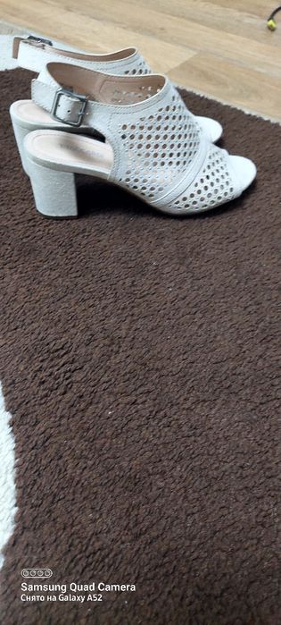 Продам туфли и босоножки.