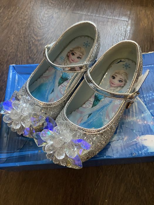 Продам Детские туфли