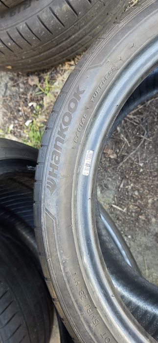 Гуми 2бр 265/35/18 - 1бр  - 145лв