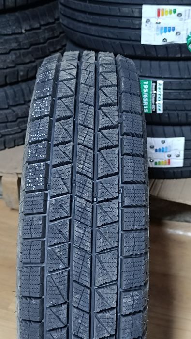 185/75R16C  ROYAL  BLACK