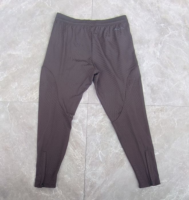 Tottenham  Hotspur Slim Fit размер L Мъжко долнище