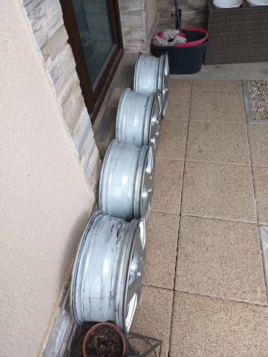 Jante aliaj Mitsubishi r16