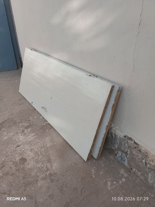 Taxta va oyna sotiladi