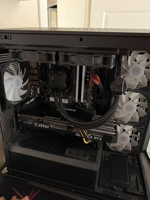 Геймърски компютър rtx3070 ryzen5 5600 16GB RAM