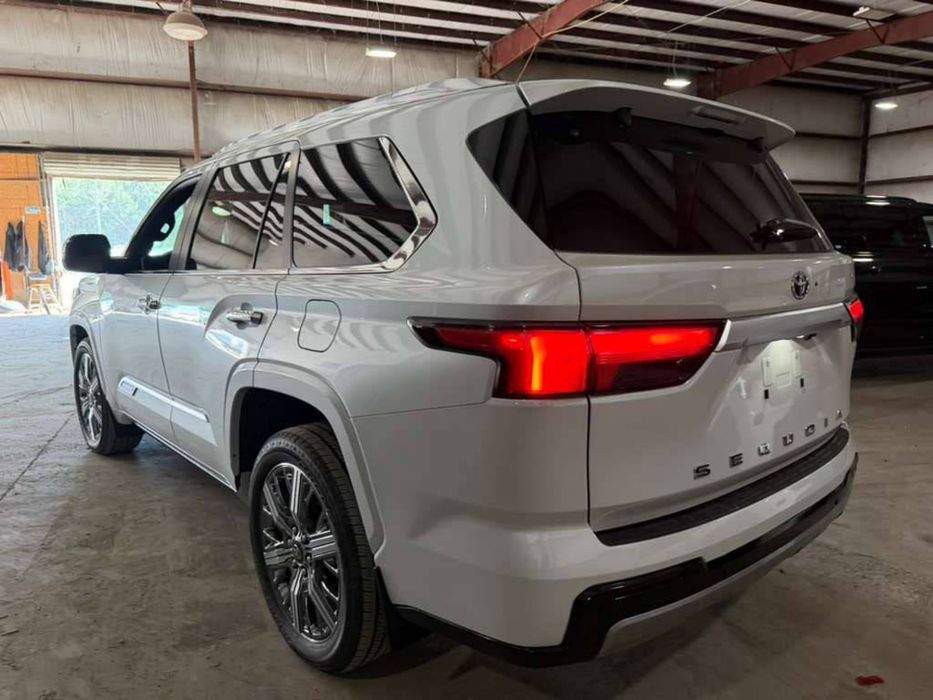 Toyota Sequoia Capstone 2026