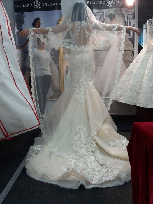 Rochie de mireasa tip sirena