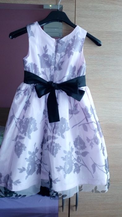 Рокля на цветя..