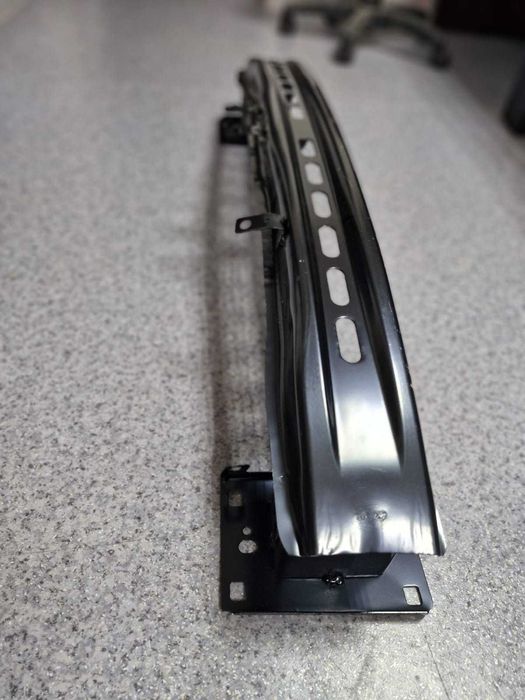 Усилитель бампера Skoda Octavia A7