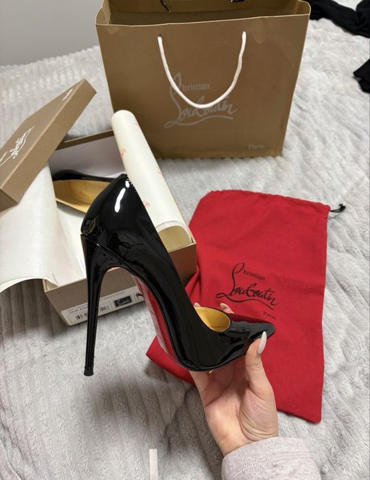 Обувки Christian Louboutin