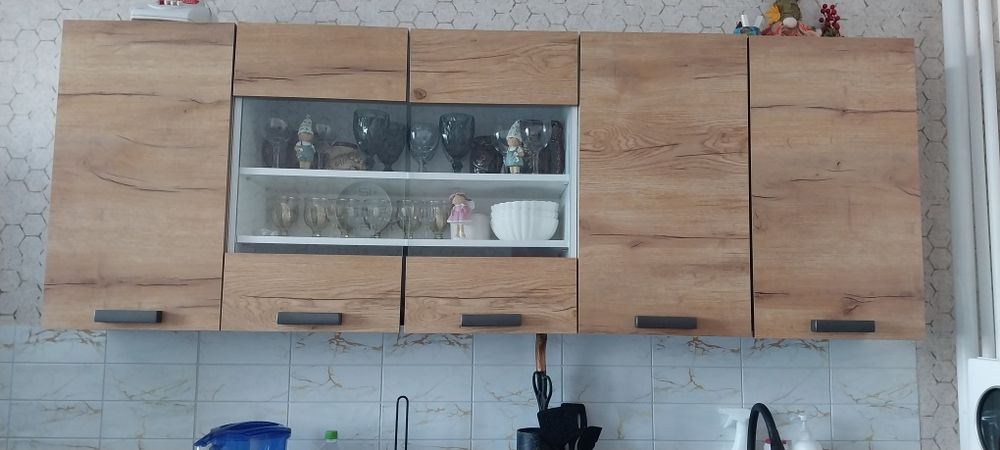 Продам кухонный гарнитур в отличном состоянии