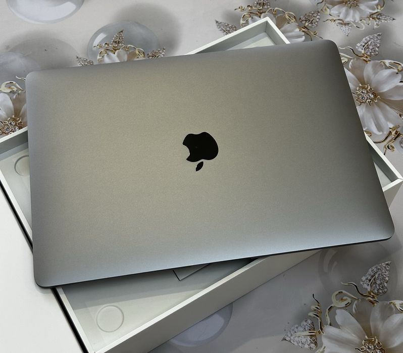 Macbook Air 13 M1 + Magic mouse 2