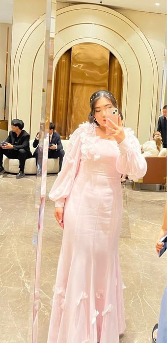 Вечерний платья тез арада сатылады.