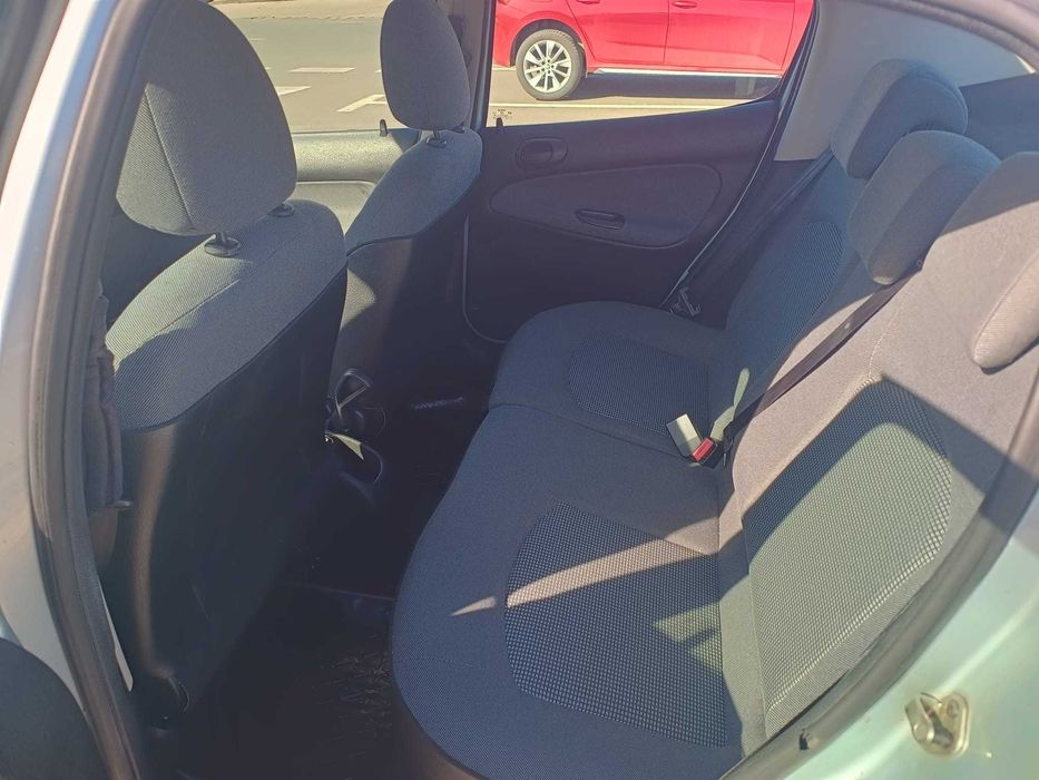 Peugeot 206 sedan, cutie automata, 67.800 km