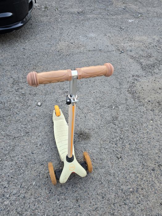 Детский самокат фирменный