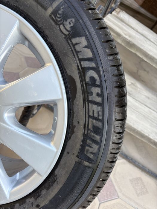 Запаска камри 40-45 как с заводаа