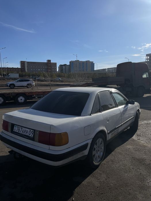 Ауди 100 2.3 корбиратор 1992г
