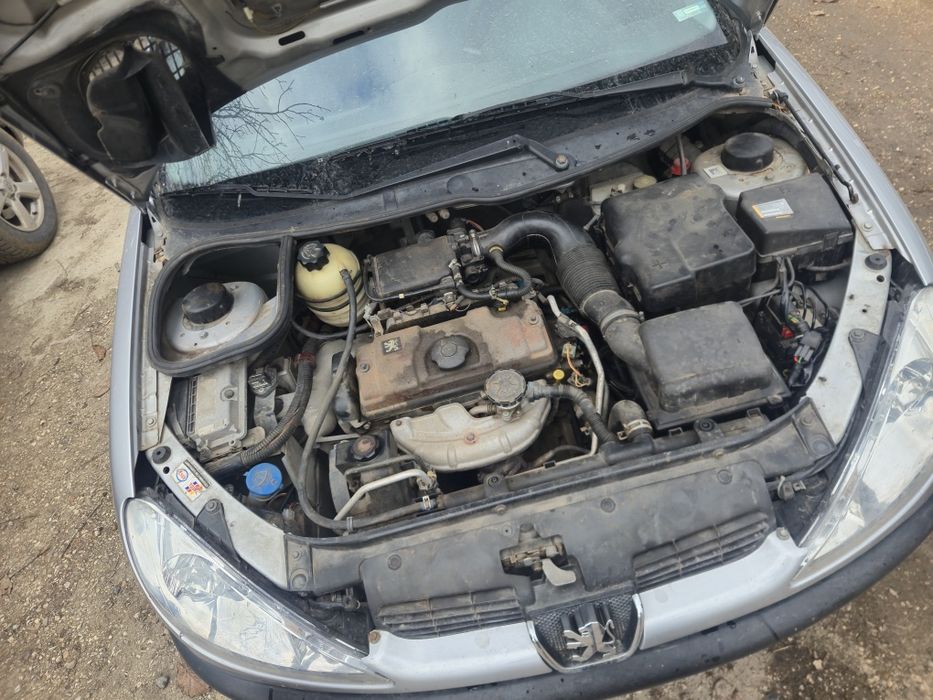 Пежо 1.4 безнин НА ЧАСТИ