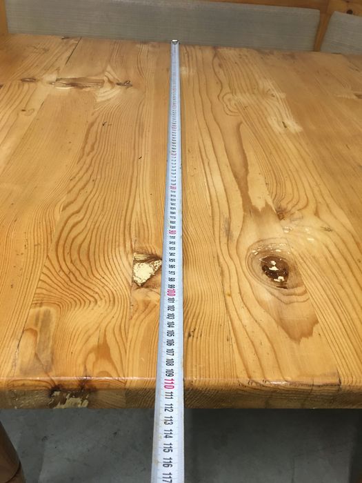 Дървени пейки с маса