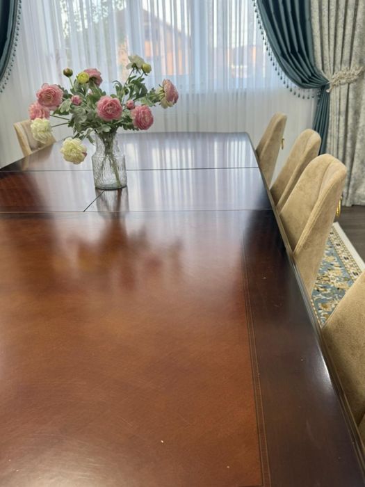 Стол гостинный дерево