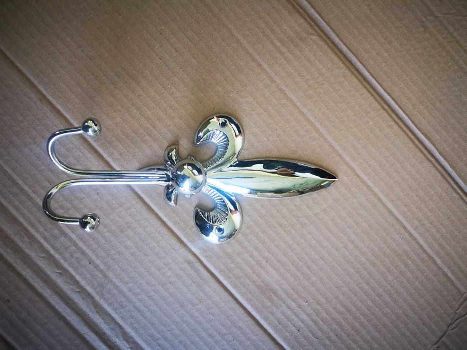 Аксесоари за баня  от масивен месинг с хром-никелово покритие