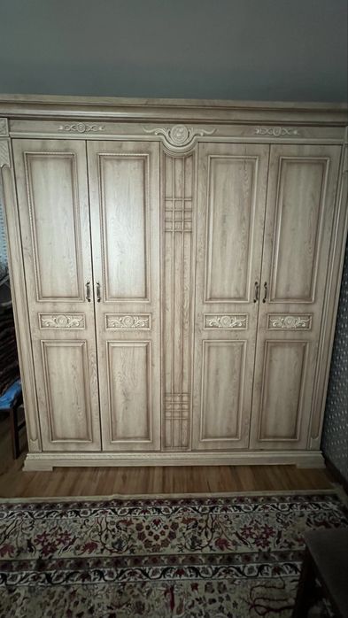 Спальный гарнитур