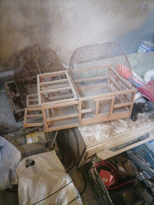 Продам клетки для птиц срочно