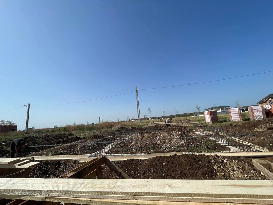 Construim case la roșu cu experiența si seriozitate