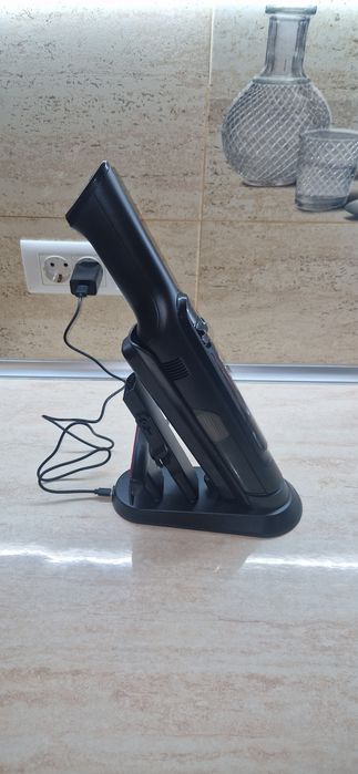 Aspirator de mână Invinctus