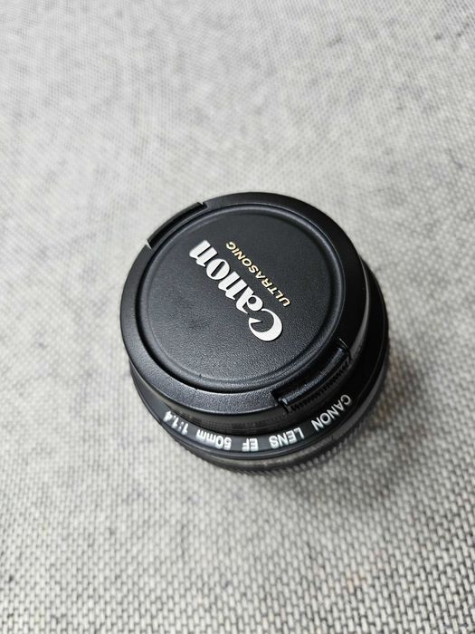 Canon EF 50mm f1.4 обектив