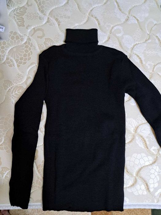 Продам женскую водолазку