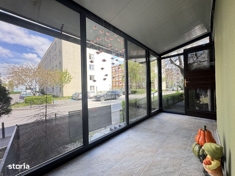 Vanzare spatiu comercial in cartierul Tractorul – 2 studiouri independ