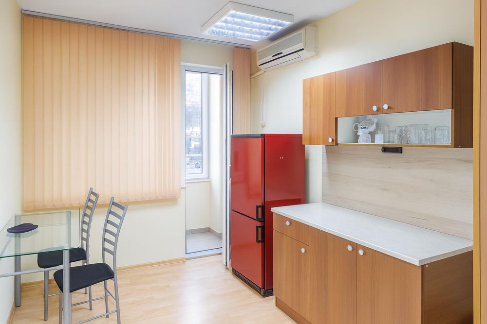 Дава се под наем Двустаен апартамент в Пловдив, Център - 65 кв.м за 346.8 € - Снимка #1