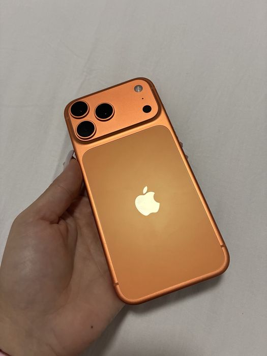Капариран Iphone 17 Pro Max 256gb Cosmic Orange