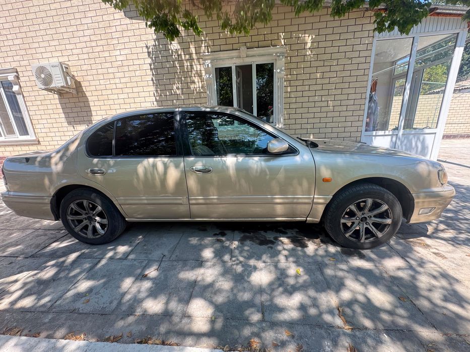 Продам Ниссан Максима 3 куб