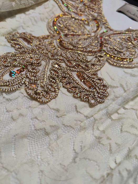 Rochie unicat făcută pe comandă, stil Boho-Chic, lucrată manual