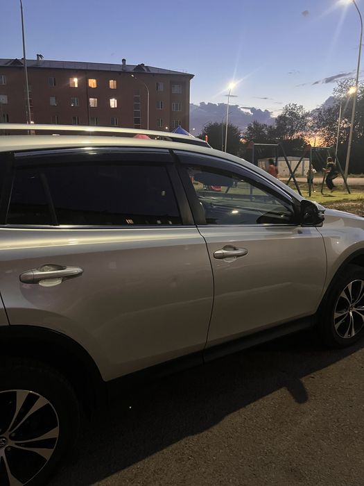 Продам Toyota Rav4