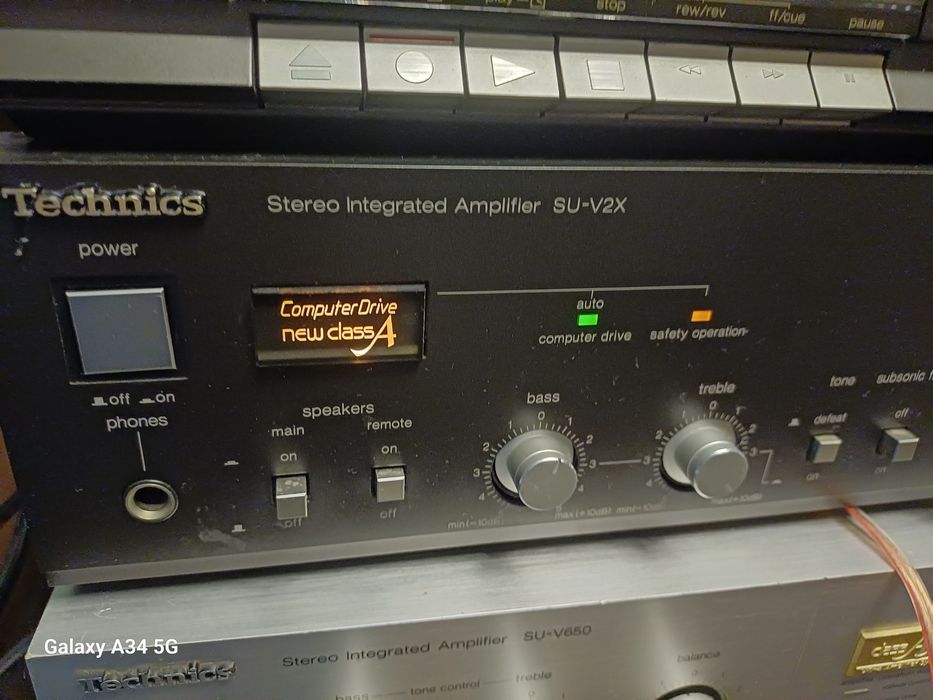 Linie TechnicsSu-v2x  muzica oldschool