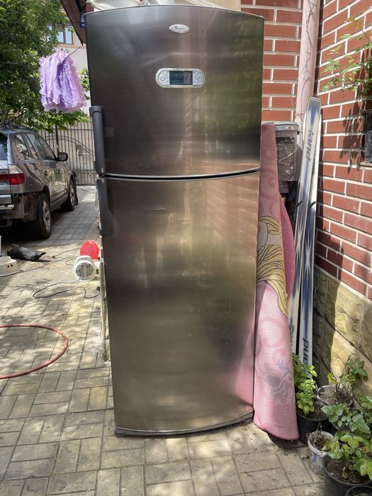 Frigider Whirlpool