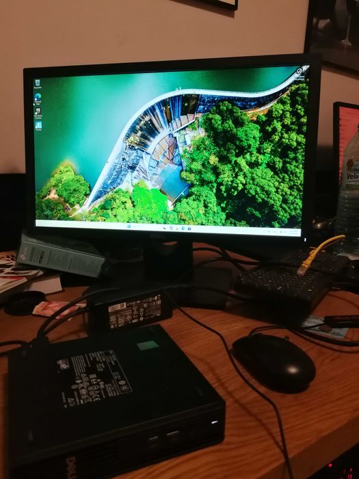 Компютър DELL QCM 1250