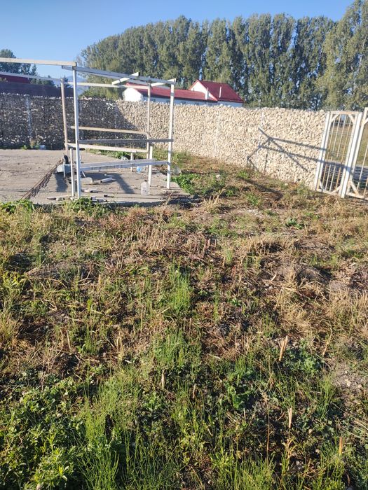 Vând pământ  pentru casa