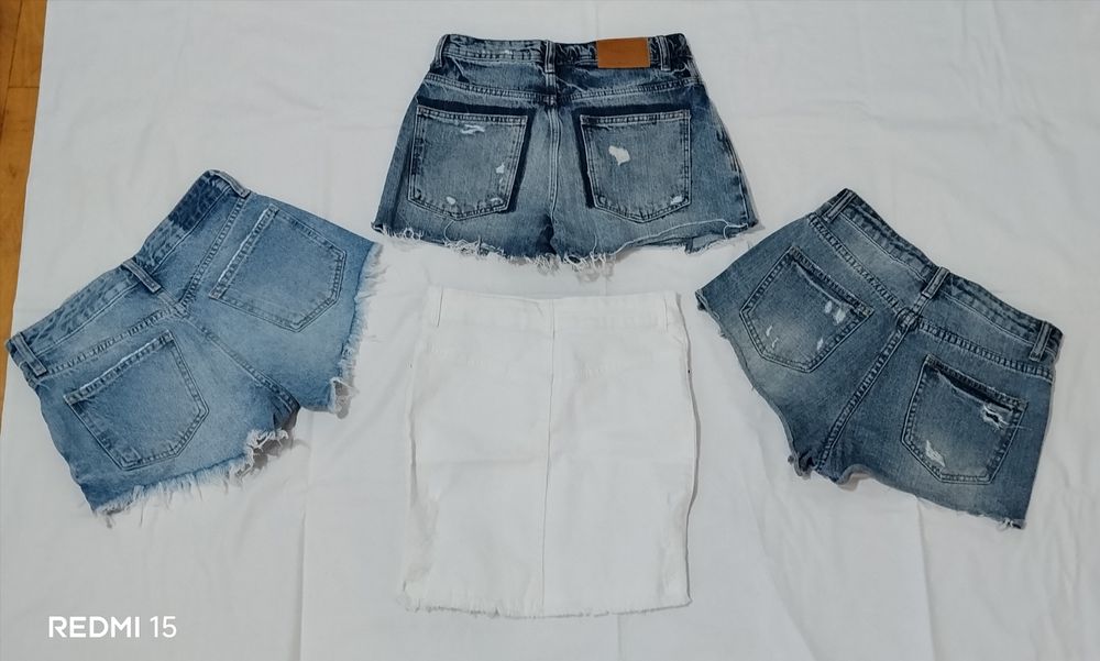 Lot 3perechi blugi scurti+fusta scurta marime xxs-xs