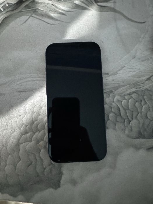 Iphone 17 pro  със забравен icloud перфектен