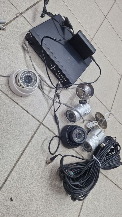 Продам видео камеру б/у