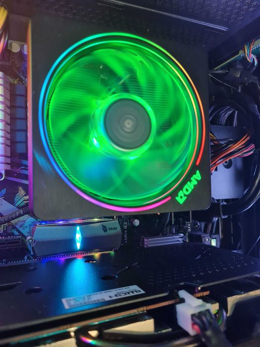 Геймърски компютър AMD Ryzen 5 3400G, RAM 8GB и Nvme 512GB+1000 HDD