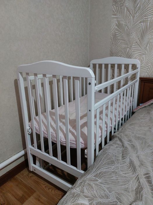 Продам детскую манежку