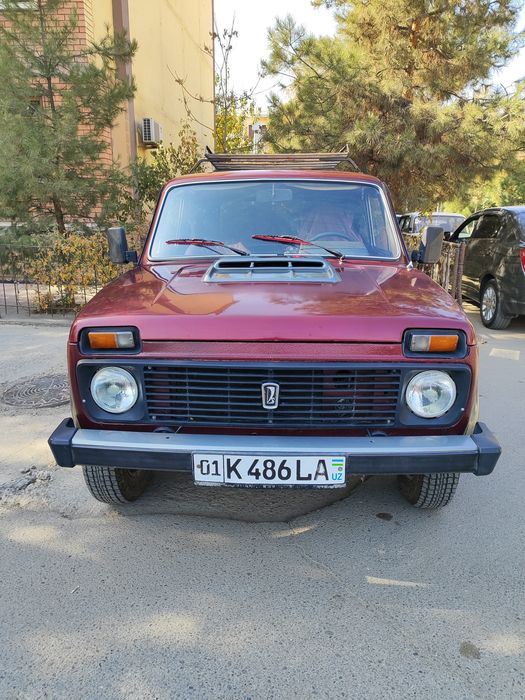 Автомобиль Нива 2121